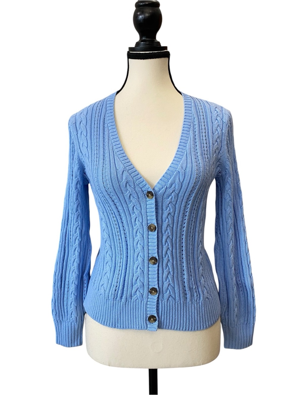 100% cotton short knit cardigan EUC size small (petite) beautiful blue colour